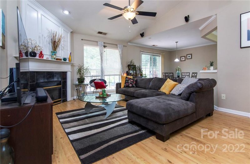 Property image 4 at 1410 Chimney Rock Court, Charlotte, NC 28262