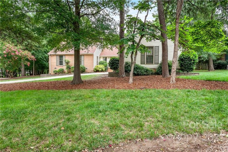 Property image 2 at 5426 Kerry Glen Lane, Charlotte, NC 28226