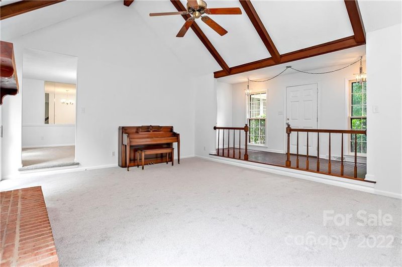 Property image 5 at 5426 Kerry Glen Lane, Charlotte, NC 28226