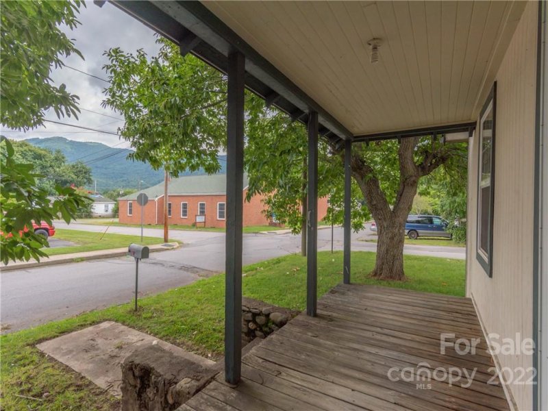 Property image 3 at 291 Camelot Drive, Waynesville, NC 28786