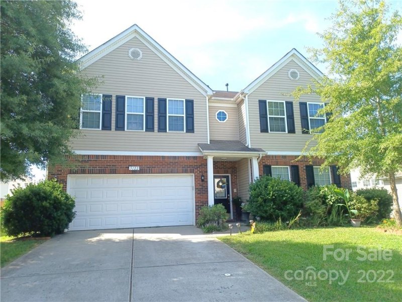 Property image 2 at 5122 Jewelflower Road, Charlotte, NC 28227