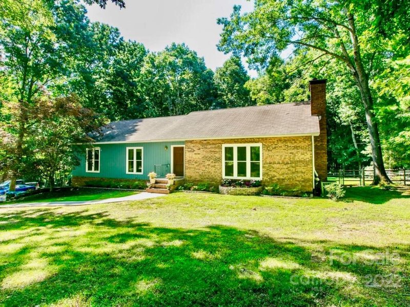 Property image 3 at 27 Glen Crest Drive, Arden, NC 28704