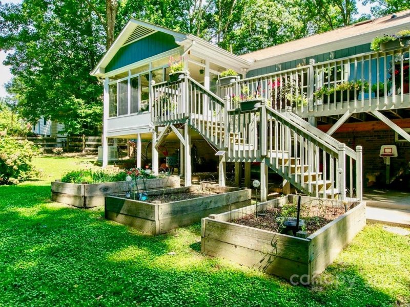 Property image 4 at 27 Glen Crest Drive, Arden, NC 28704