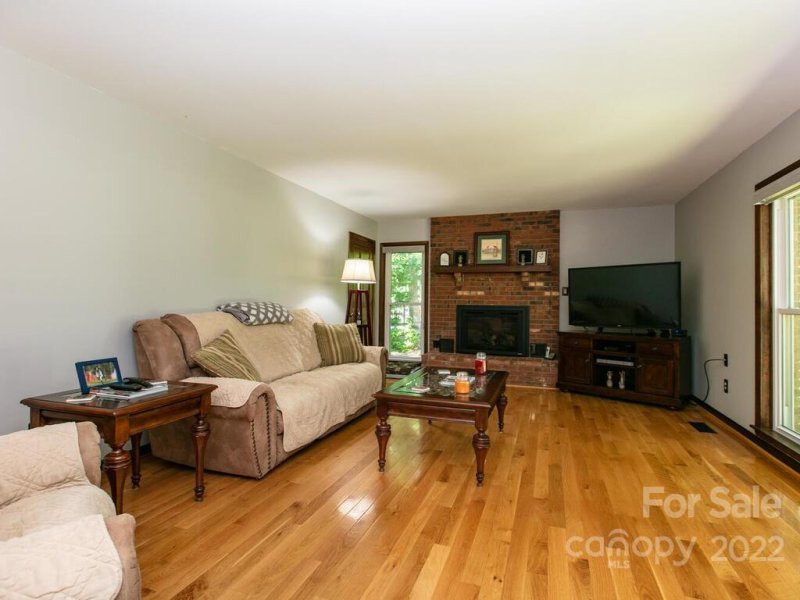 Property image 5 at 27 Glen Crest Drive, Arden, NC 28704