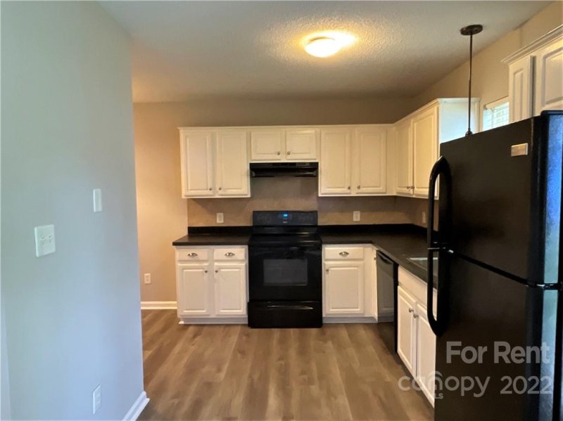 Property image 4 at 2335 Blue Hampton Lane, Charlotte, NC 28213