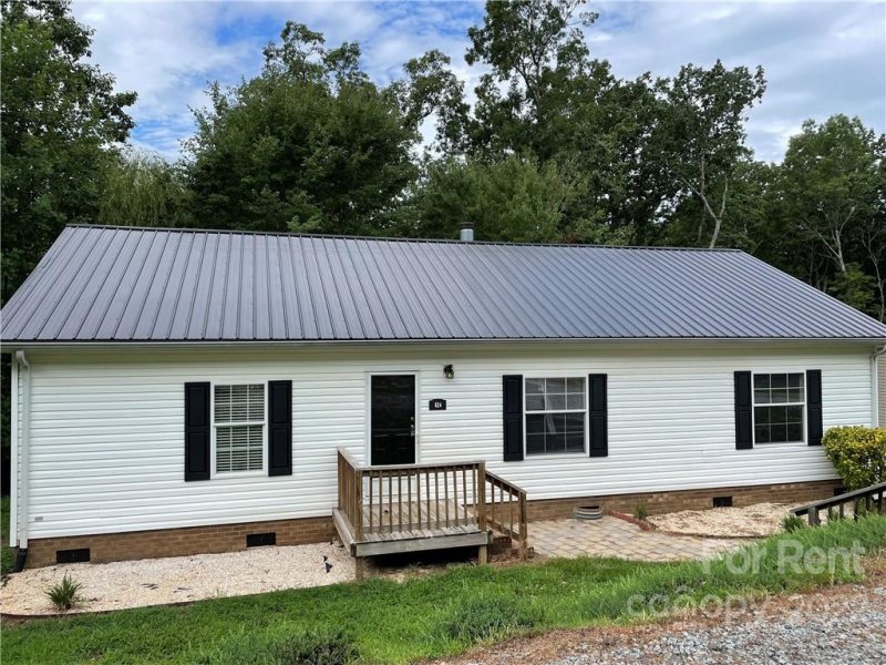 Property image 2 at 624 Lhasa Apso Lane, Iron Station, NC 28080