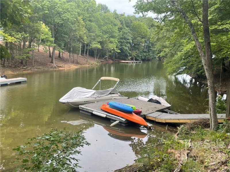 5169 Watersail Way