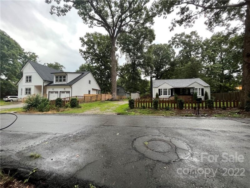 Property image 3 at 1810 Lisbon Lane, Charlotte, NC 28269