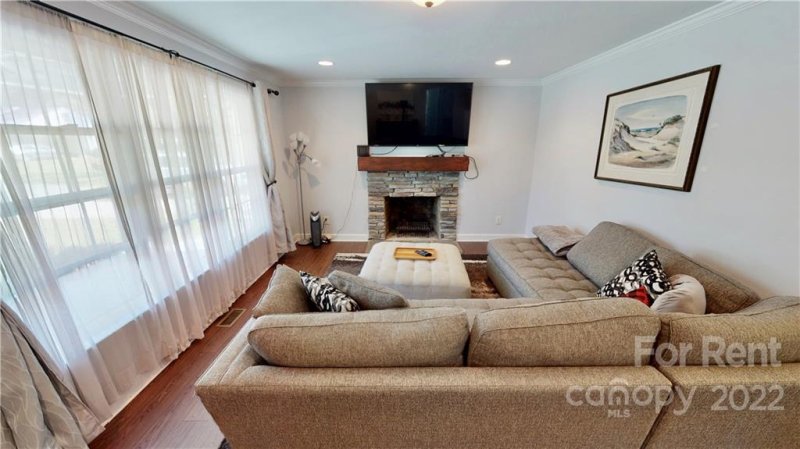 Property image 4 at 5332 Pine Drive, Charlotte, NC 28269