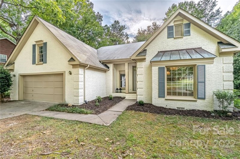 Property image 2 at 8231 Hunley Ridge Road, Matthews, NC 28104