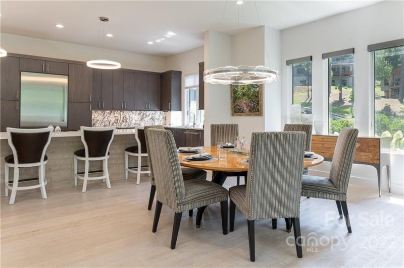 Property image 5 at 10 Twinflower Trail, Asheville, NC 28804