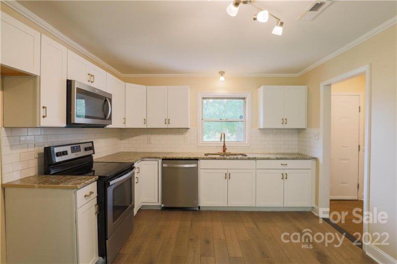 Property image 5 at 5339 Evanshire Drive, Charlotte, NC 28216