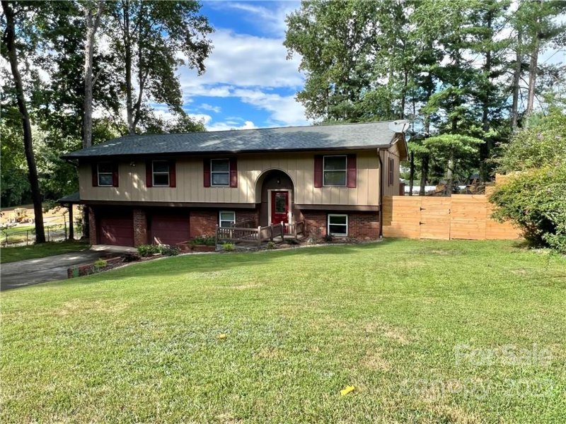 Property image 3 at 4 Pine Grove Court, Arden, NC 28704