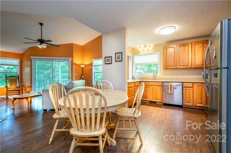 Property image 3 at 206 Laurel Park Place, Hendersonville, NC 28791