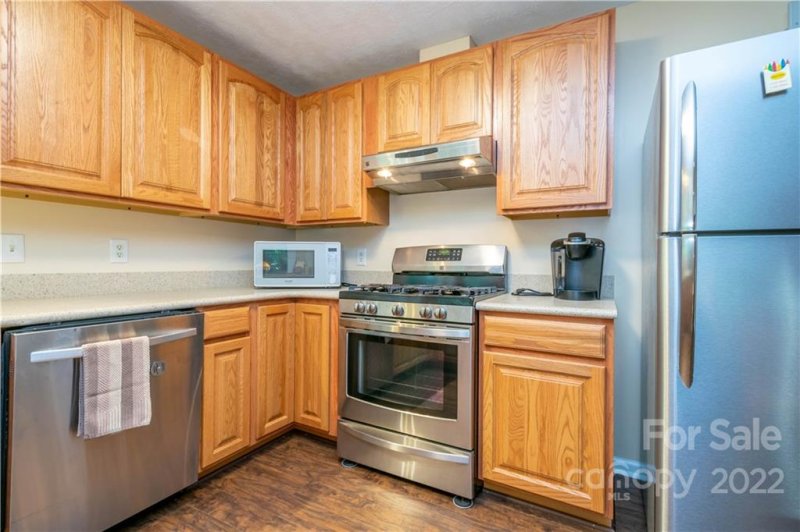 Property image 5 at 206 Laurel Park Place, Hendersonville, NC 28791