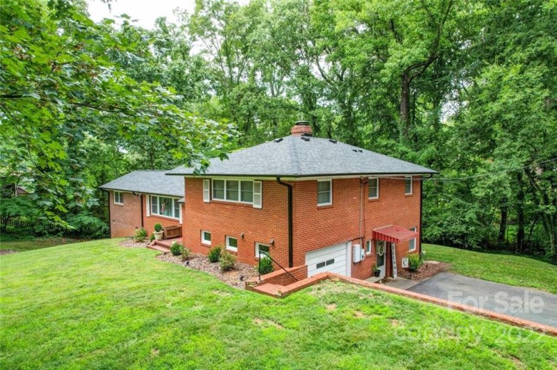 Property image 3 at 361 Summit Court, Concord, NC 28025