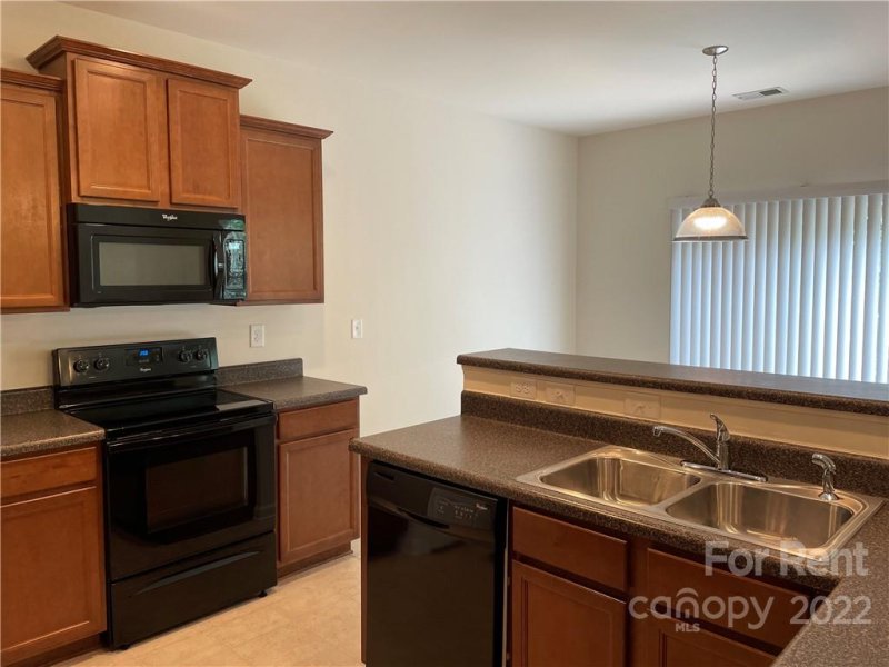 Property image 3 at 354 Cornielle Lane, Charlotte, NC 28216