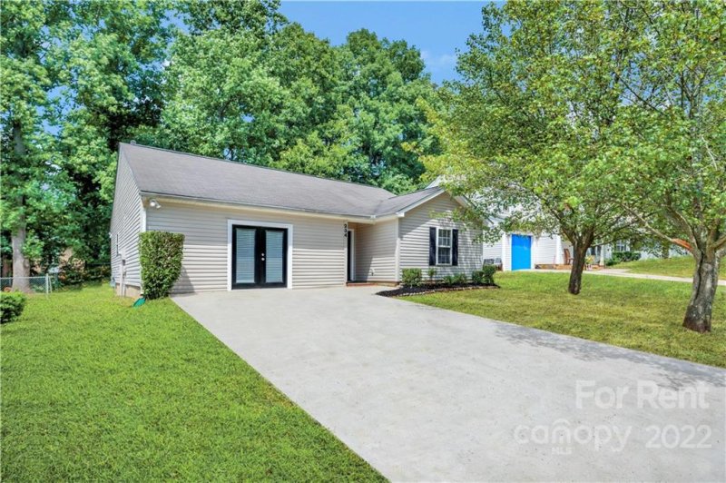 Property image 2 at 234 Graham Meadow Drive, Charlotte, NC 28213