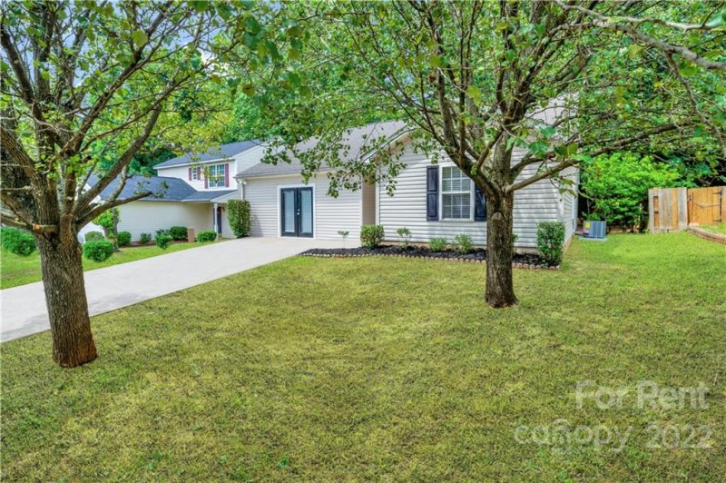 Property image 3 at 234 Graham Meadow Drive, Charlotte, NC 28213