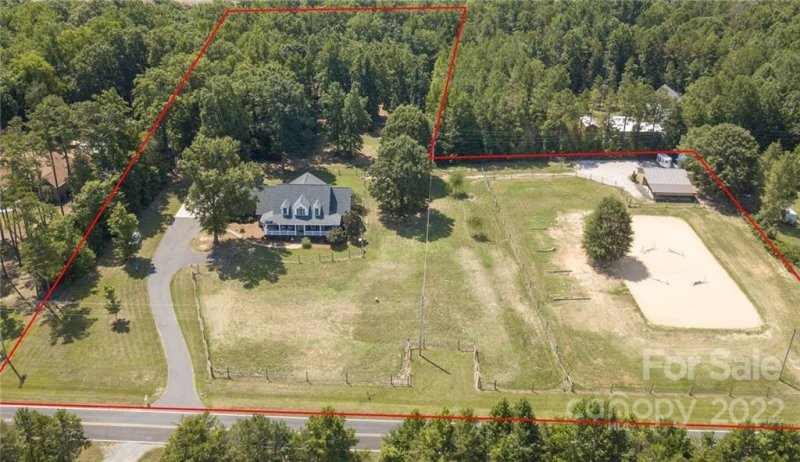 7211 Nesbit Road