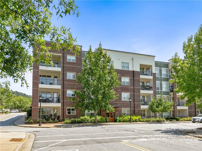 Property image 3 at 5 Farleigh Street, Asheville, NC 28803