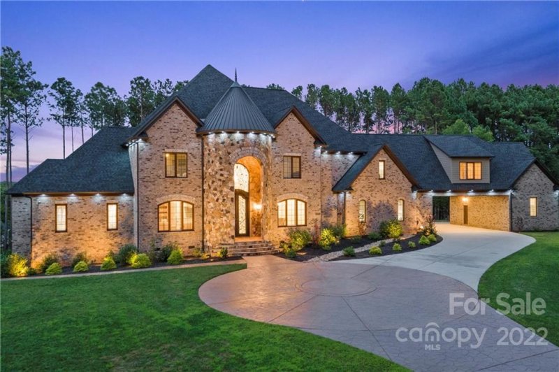 Property image 2 at 1033 Fern Hill Road, Mooresville, NC 28117