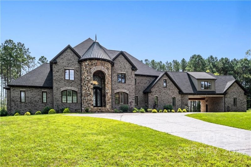 Property image 4 at 1033 Fern Hill Road, Mooresville, NC 28117