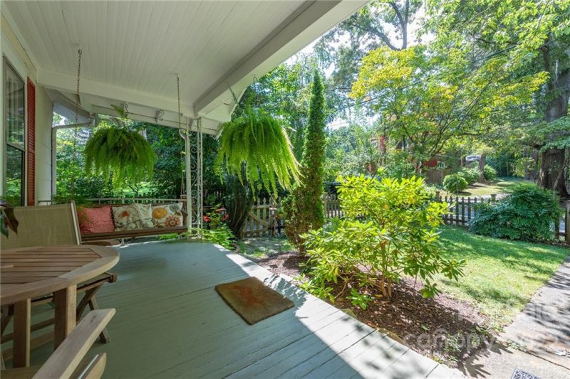 Property image 3 at 17 Vandalia Avenue, Asheville, NC 28806