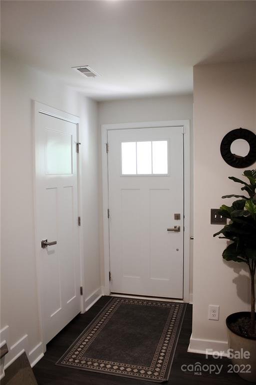 Property image 2 at 1172 Ashbury Street, Charlotte, NC 28216