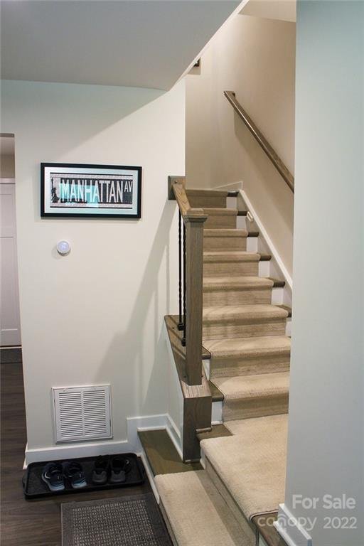 Property image 3 at 1172 Ashbury Street, Charlotte, NC 28216