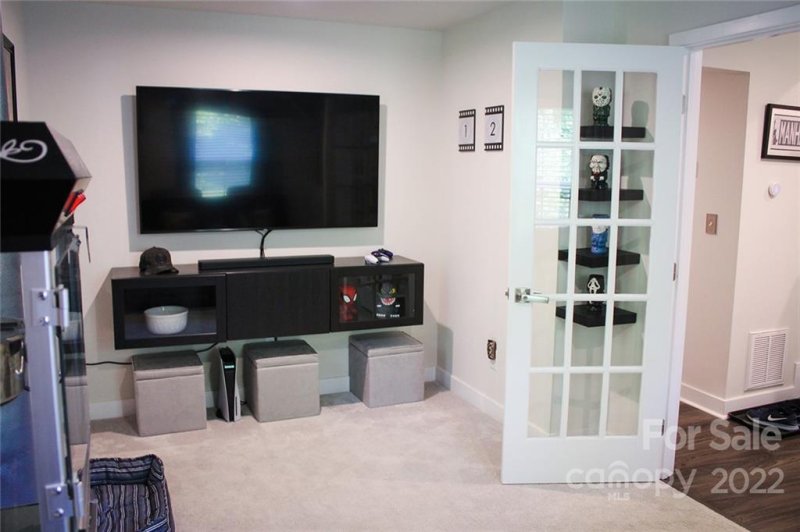 Property image 5 at 1172 Ashbury Street, Charlotte, NC 28216