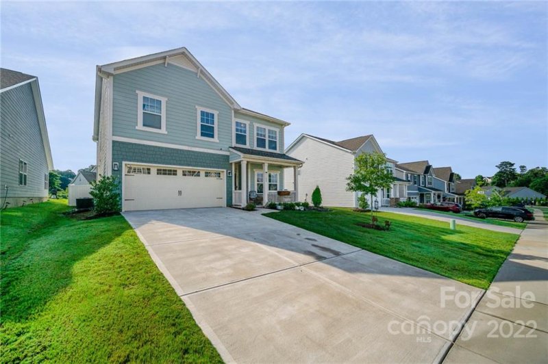 Property image 2 at 5108 Thomasville Drive, Belmont, NC 28012