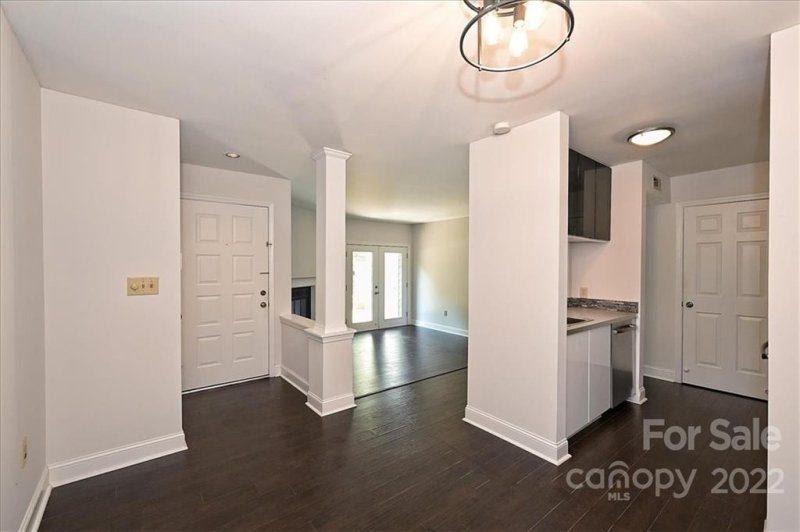 Property image 2 at 417 W 8th Street, Charlotte, NC 28202