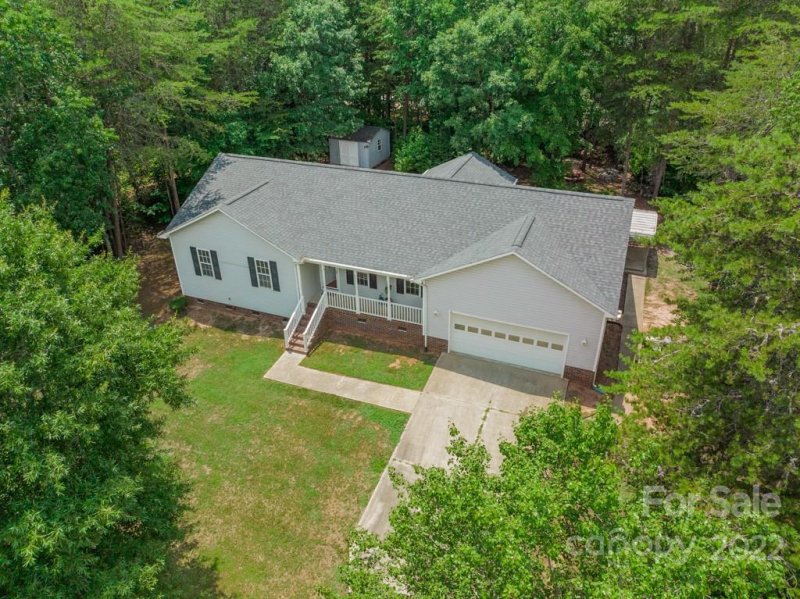 Property image 4 at 3649 Navajo Drive, Maiden, NC 28650