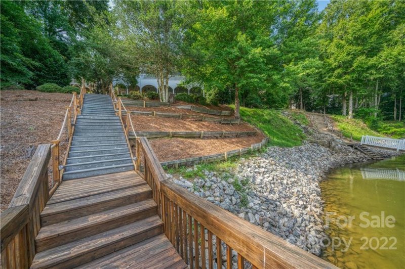 Property image 2 at 8164 Summit Ridge Drive, Catawba, NC 28609