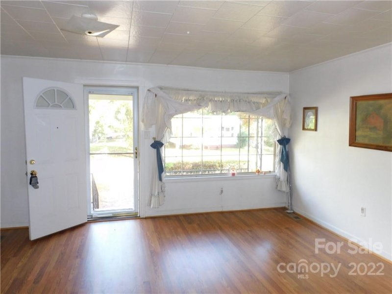 Property image 3 at 2555 Milton Avenue, Gastonia, NC 28052