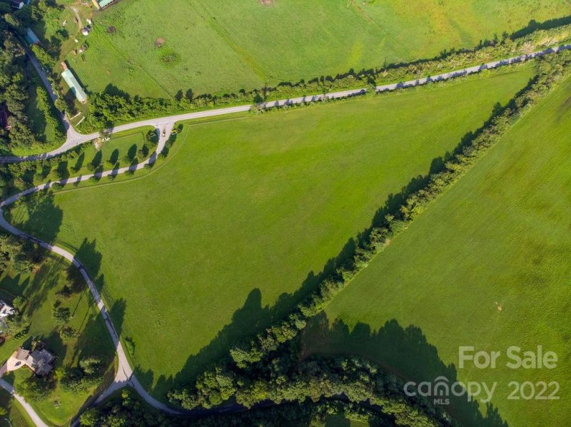 Property image 5 at 1 Coventry Drive, Brevard, NC 28712