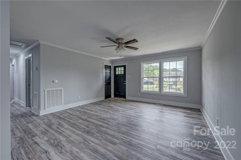 Property image 3 at 2318 Knight Drive, Gastonia, NC 28052