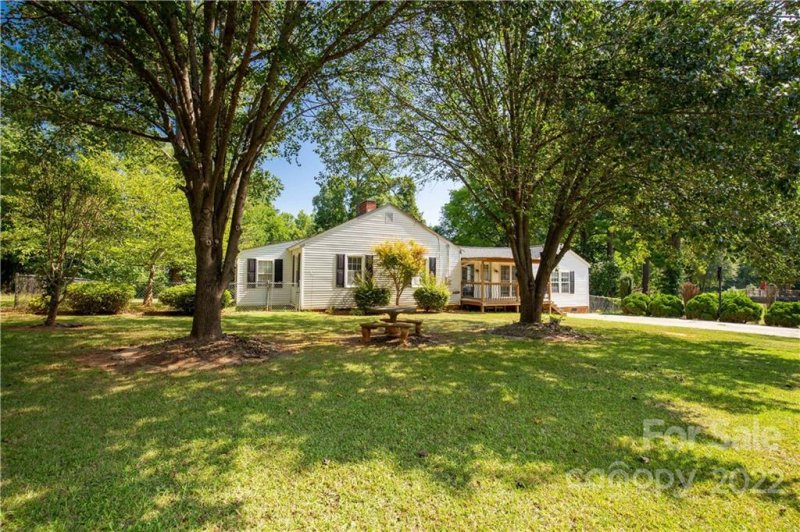 Property image 3 at 961 Confederate Avenue, Lancaster, SC 29720