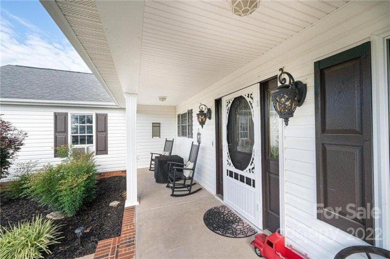 Property image 4 at 2208 Carriage Lane, Lincolnton, NC 28092