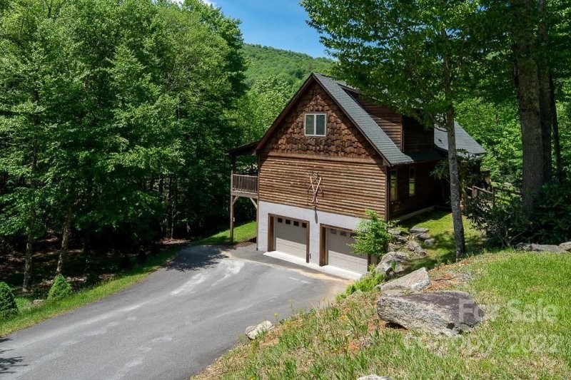 Property image 3 at 260 Greenbriar Road, Beech Mountain, NC 28604