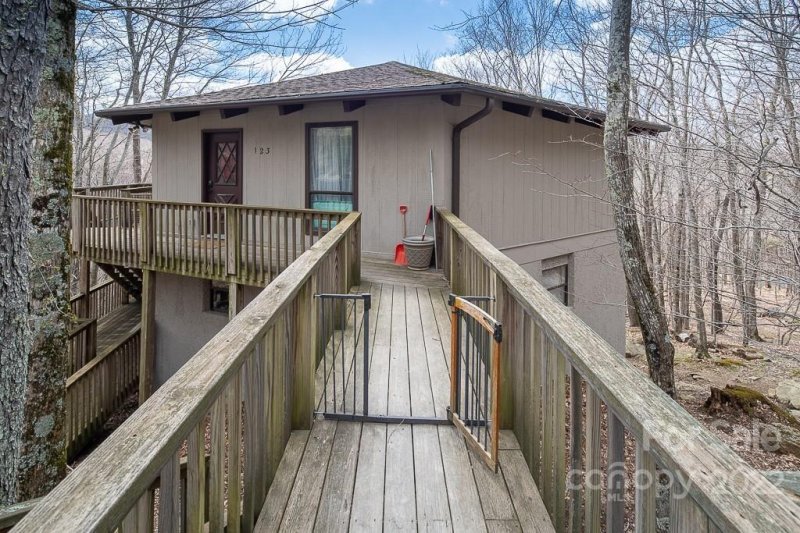 Property image 3 at 123 Lower Grouse Ridge Road, Beech Mountain, NC 28604