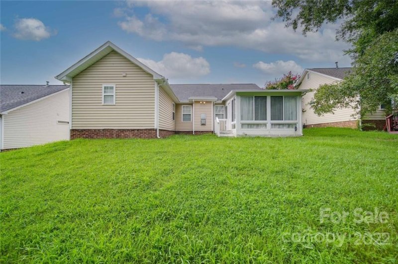 Property image 4 at 129 Long Creek Parkway, Charlotte, NC 28214