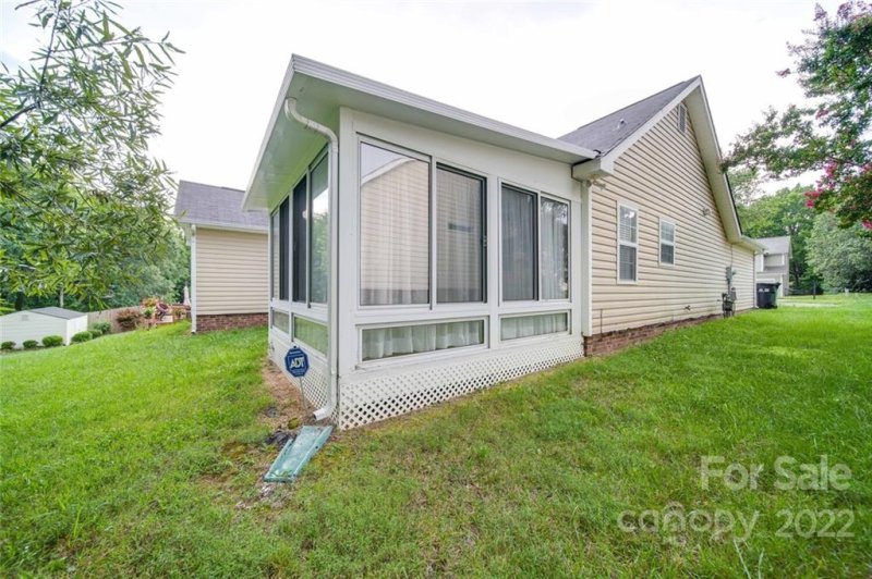 Property image 5 at 129 Long Creek Parkway, Charlotte, NC 28214