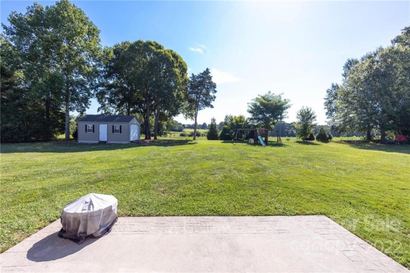 Property image 4 at 119 Castle Pines Lane, Statesville, NC 28625