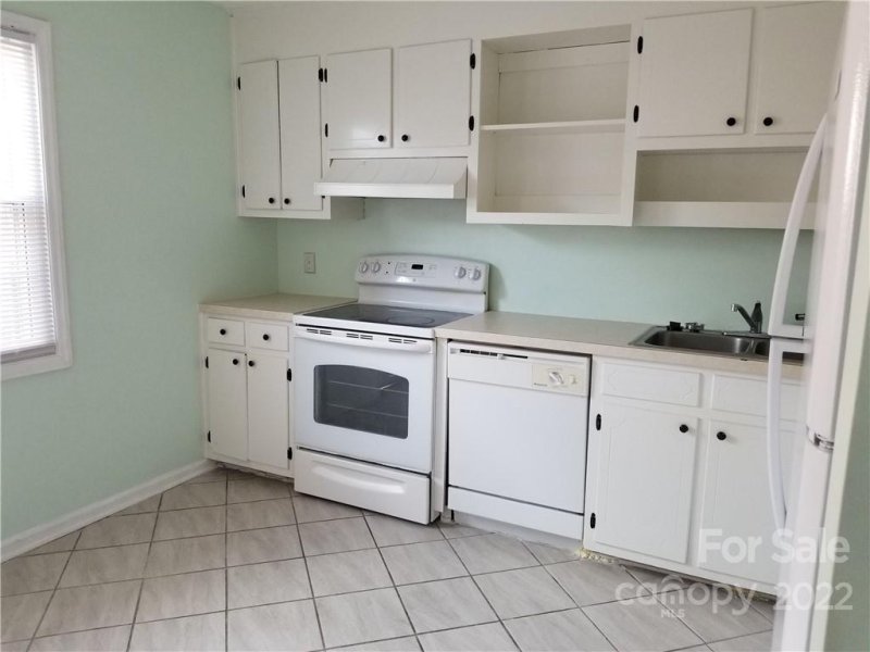 Property image 2 at 1300 Larchmont Place, Salisbury, NC 28144