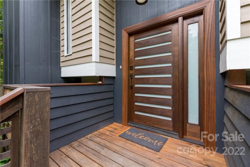 Property image 2 at 8234 Rittenhouse Circle, Charlotte, NC 28270