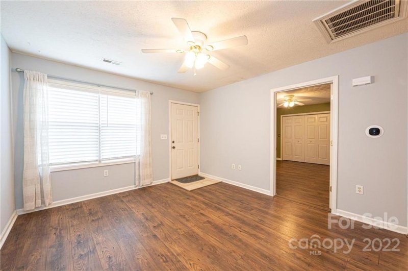 Property image 3 at 101 24th Street, Hickory, NC 28601