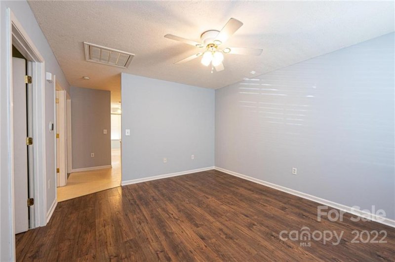 Property image 5 at 101 24th Street, Hickory, NC 28601