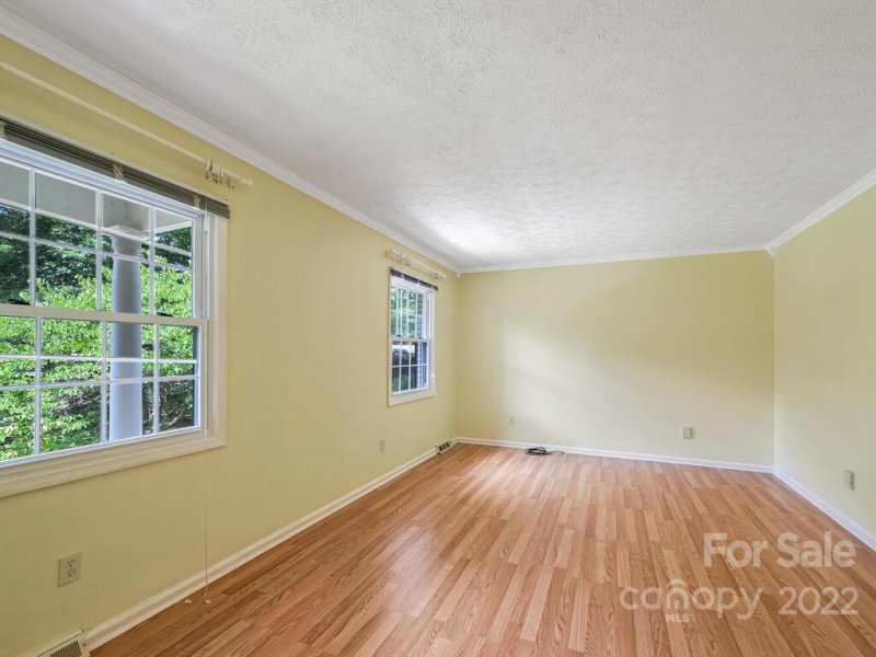 Property image 5 at 15 W Baird Mountain Road, Asheville, NC 28804